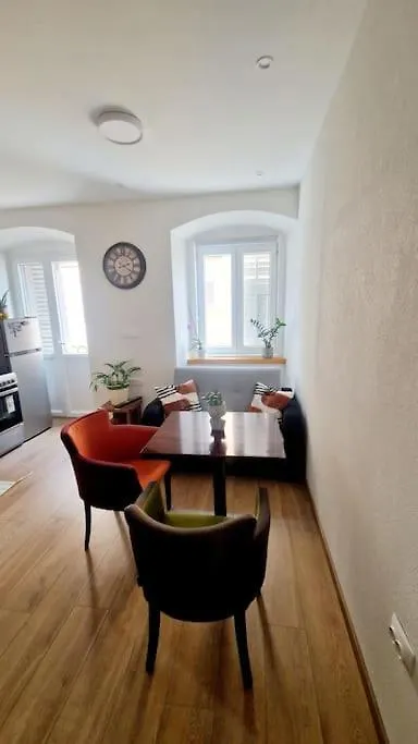 Bombon Appartment Rijeka 0*,